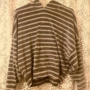 AMERICAN EAGLE SEMICROPPED HOODIE